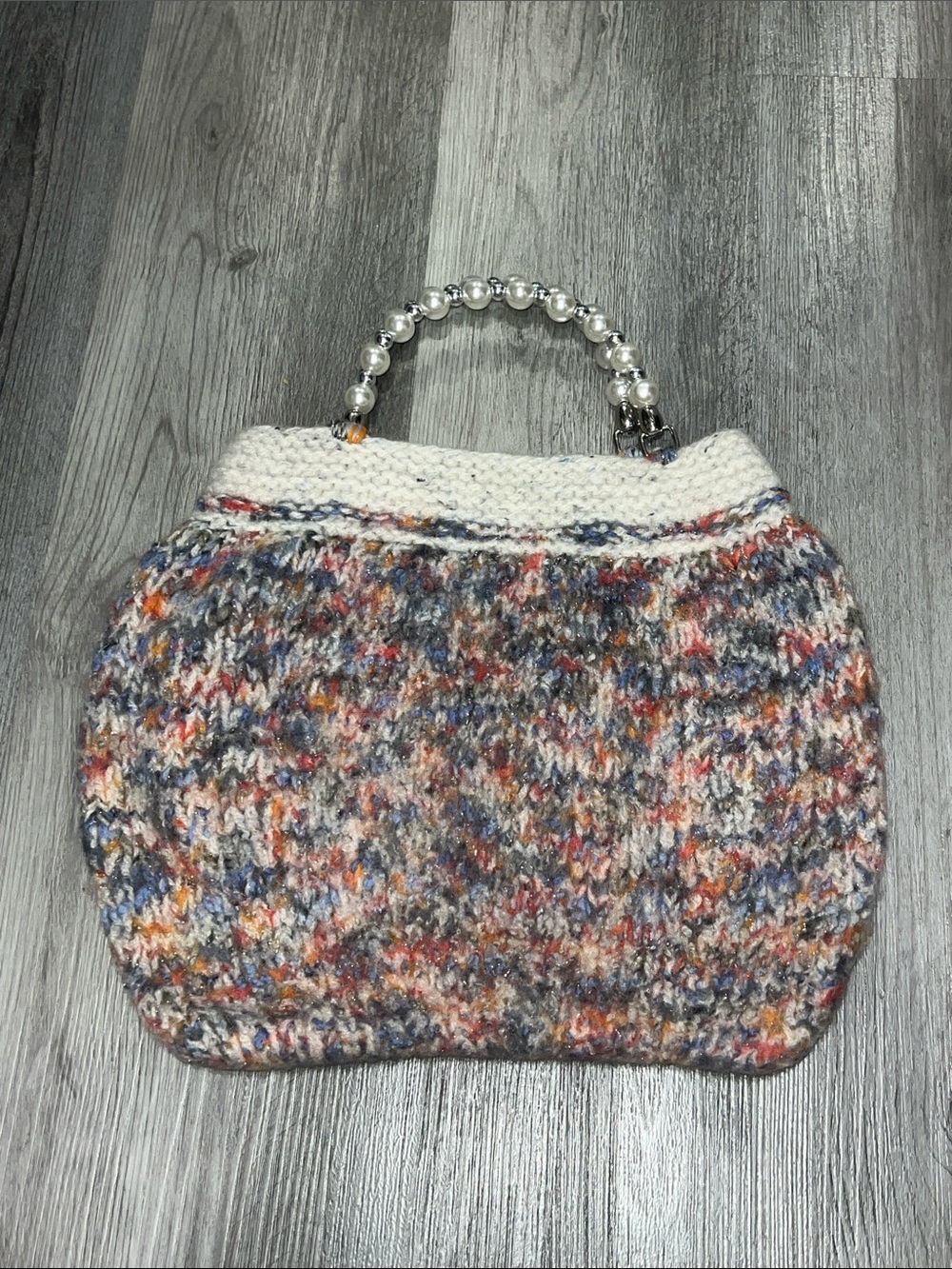 Knitted Multicolor Handbag with Faux Pearl and Silver Beaded Handle - Picture 5 of 12